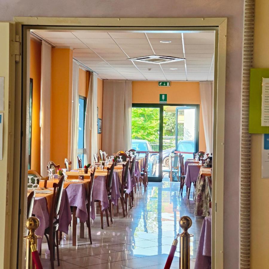 Hotel Marittimo 里米尼 外观 照片