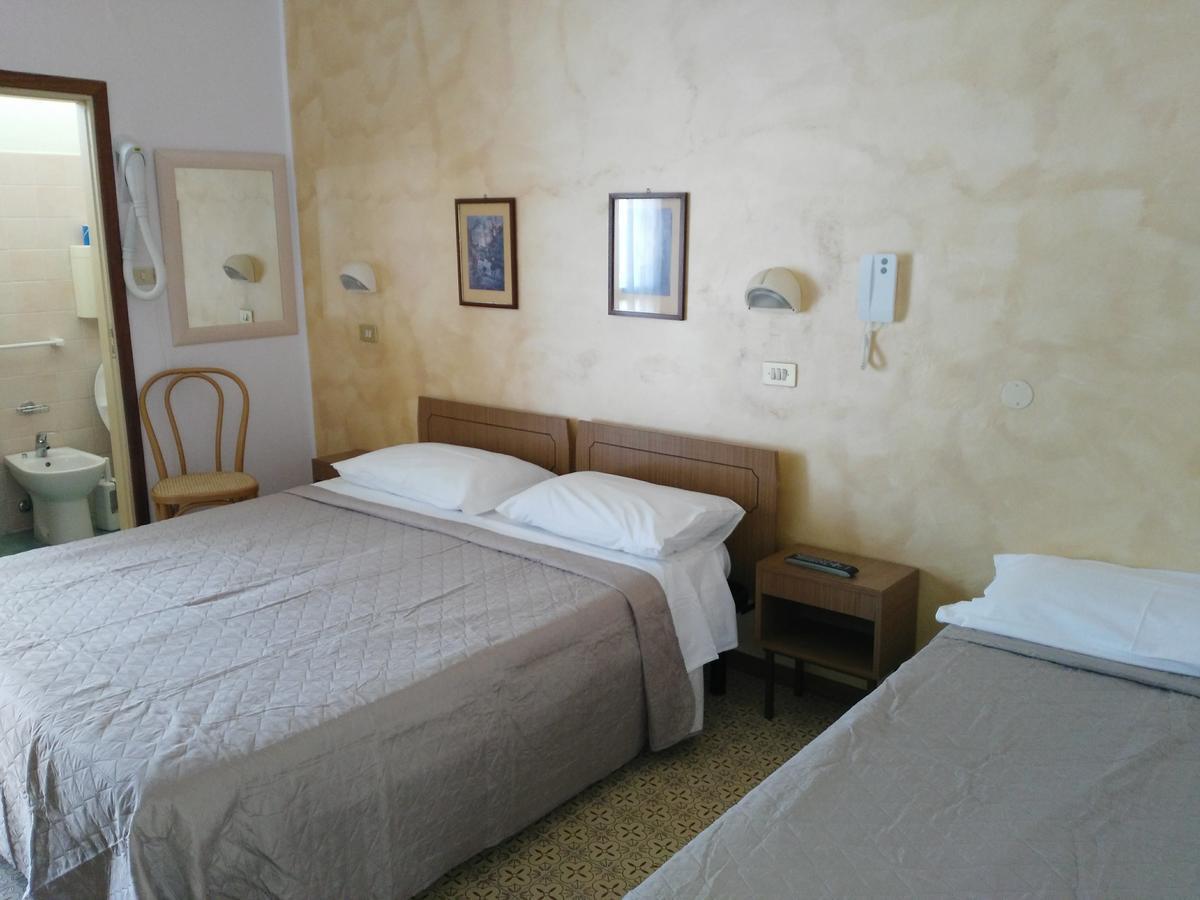 Hotel Marittimo 里米尼 外观 照片