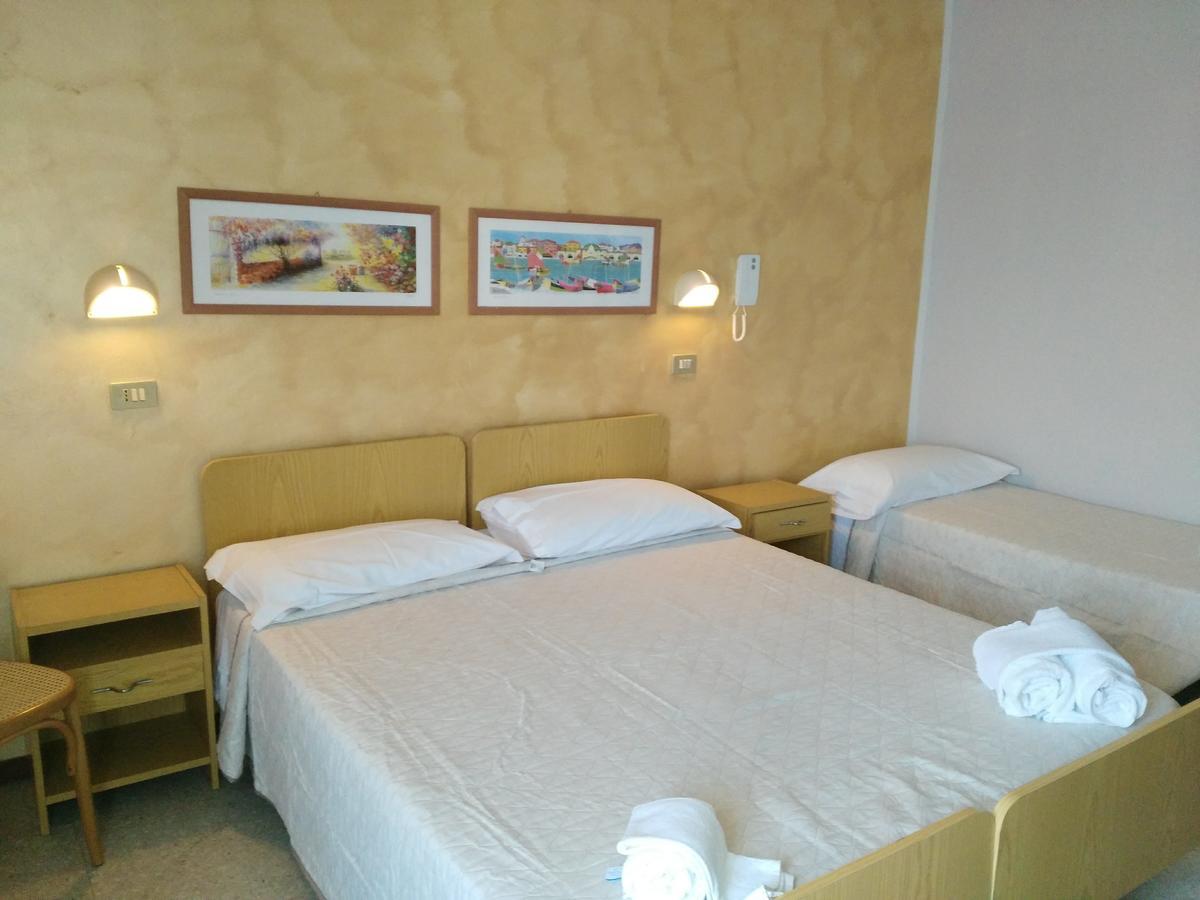 Hotel Marittimo 里米尼 外观 照片