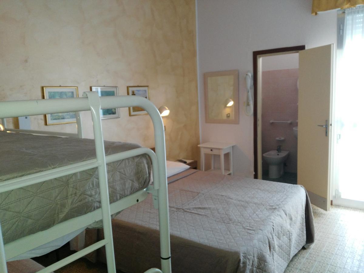 Hotel Marittimo 里米尼 外观 照片