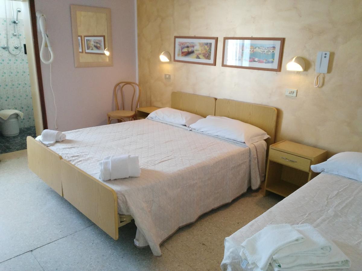 Hotel Marittimo 里米尼 外观 照片