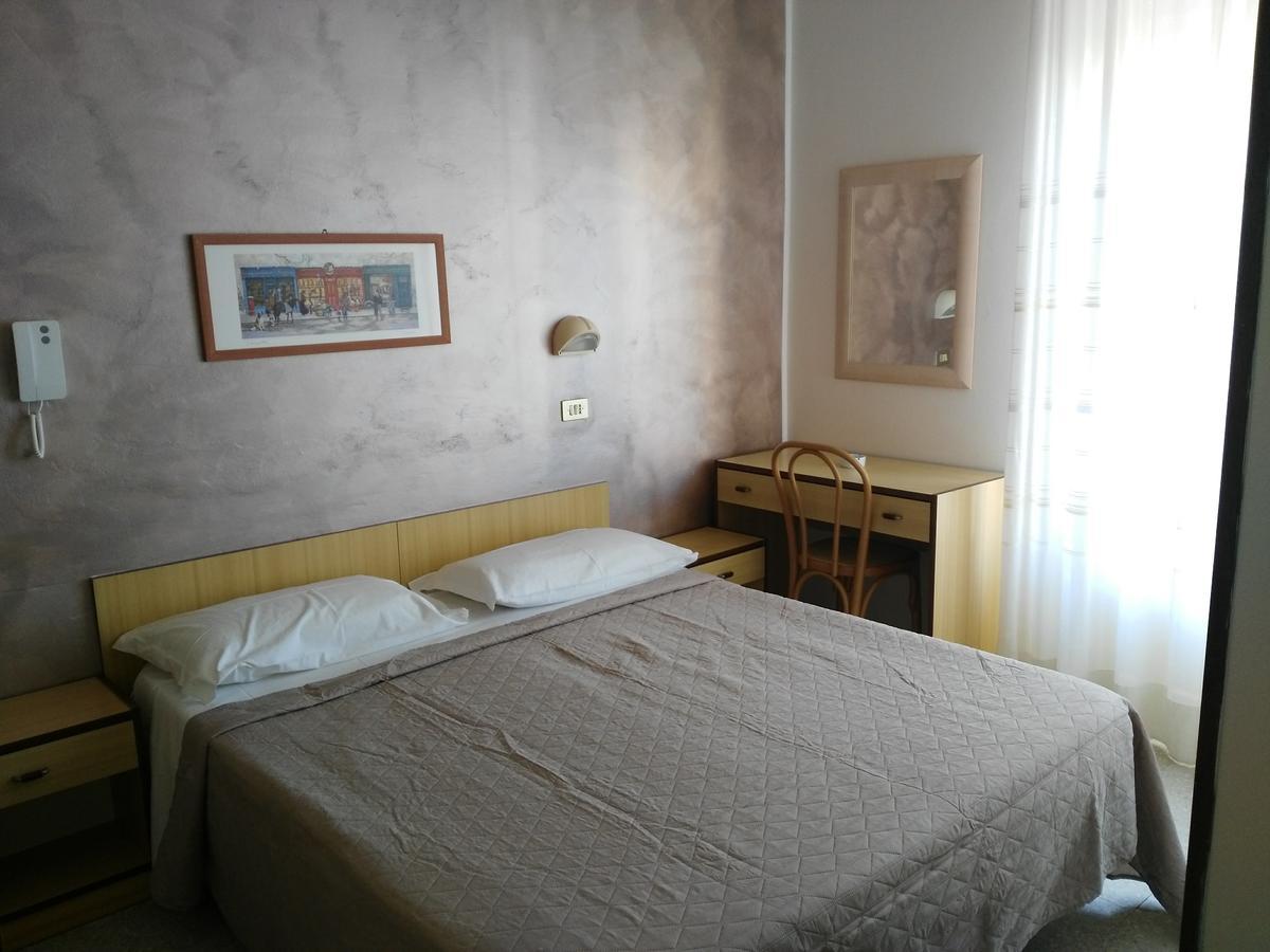 Hotel Marittimo 里米尼 外观 照片