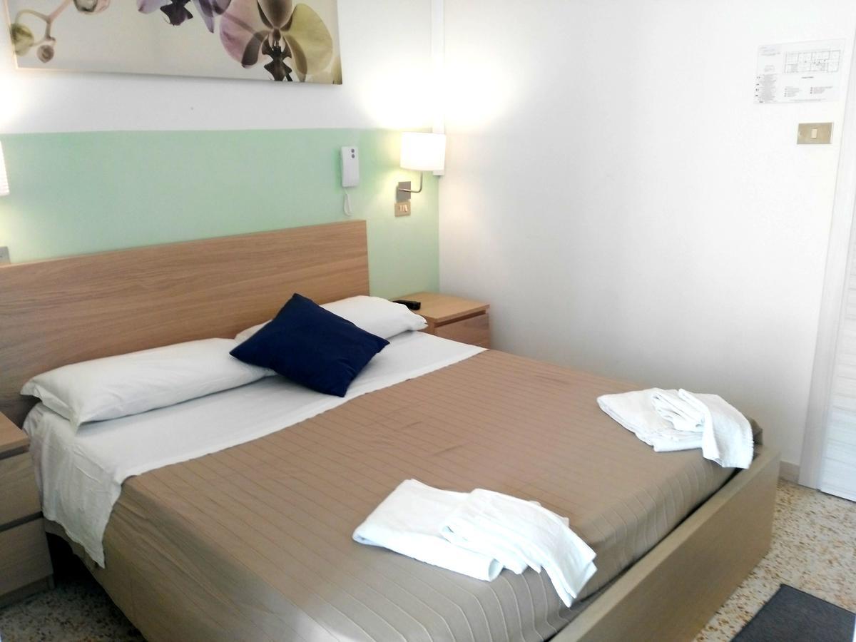 Hotel Marittimo 里米尼 外观 照片