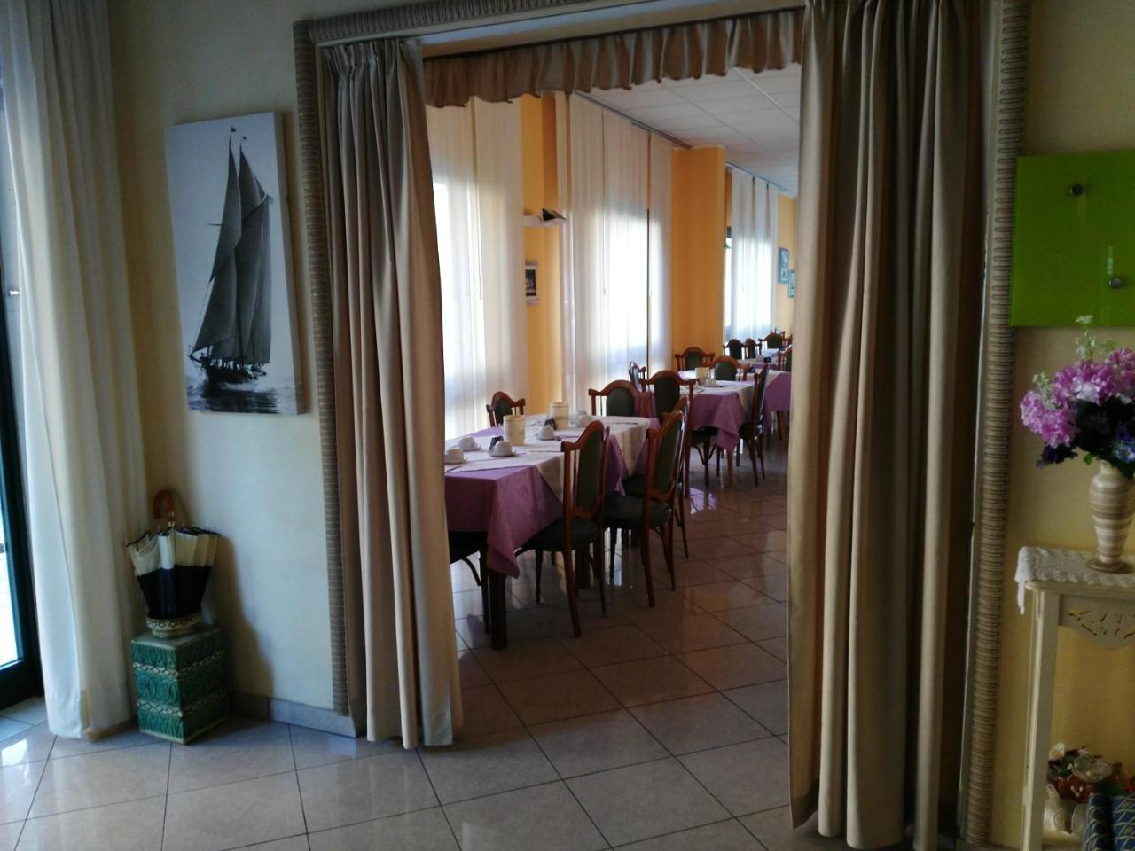 Hotel Marittimo 里米尼 外观 照片