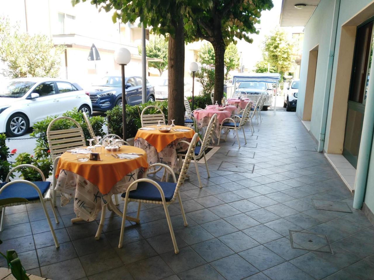 Hotel Marittimo 里米尼 外观 照片