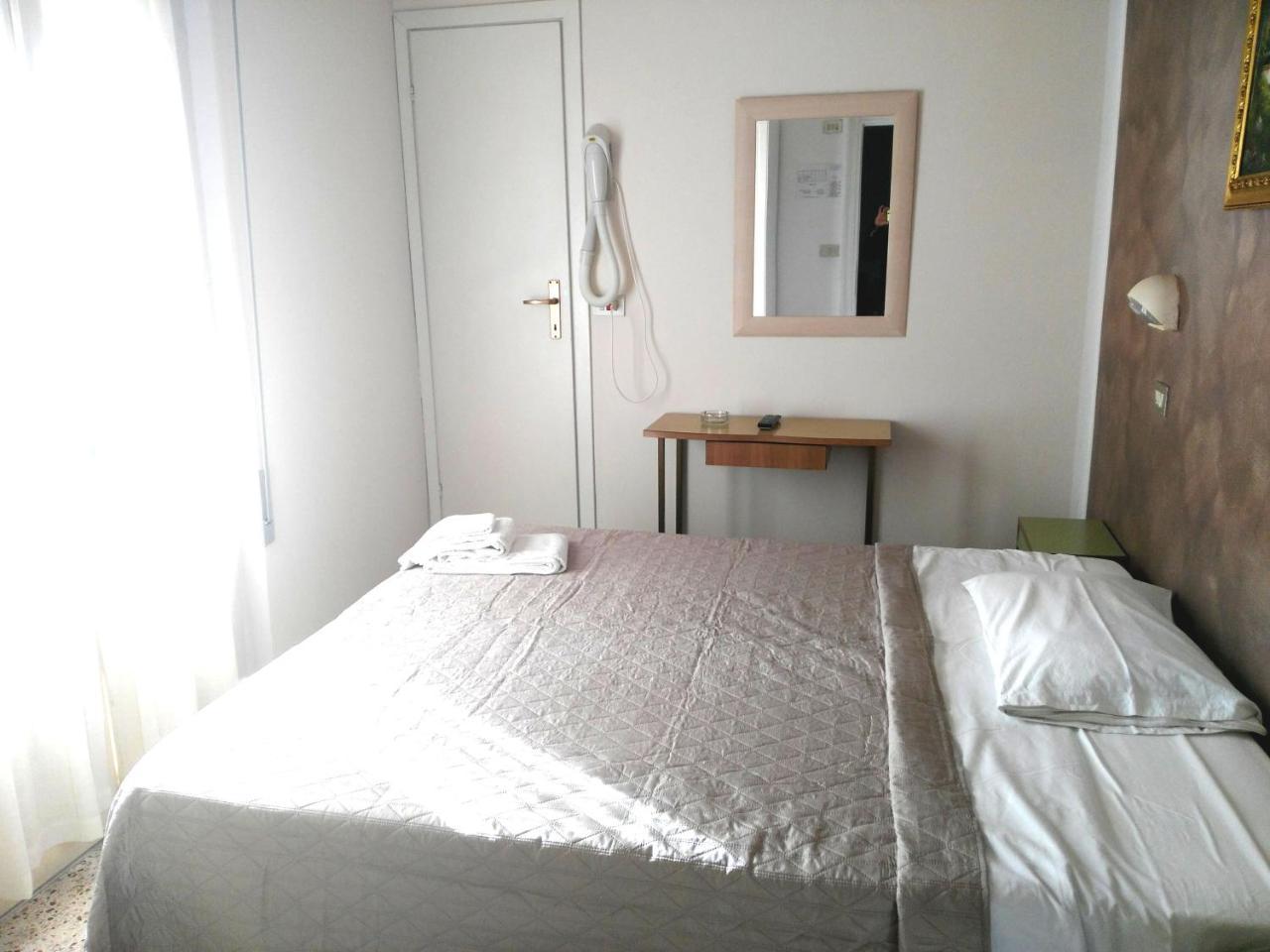 Hotel Marittimo 里米尼 外观 照片